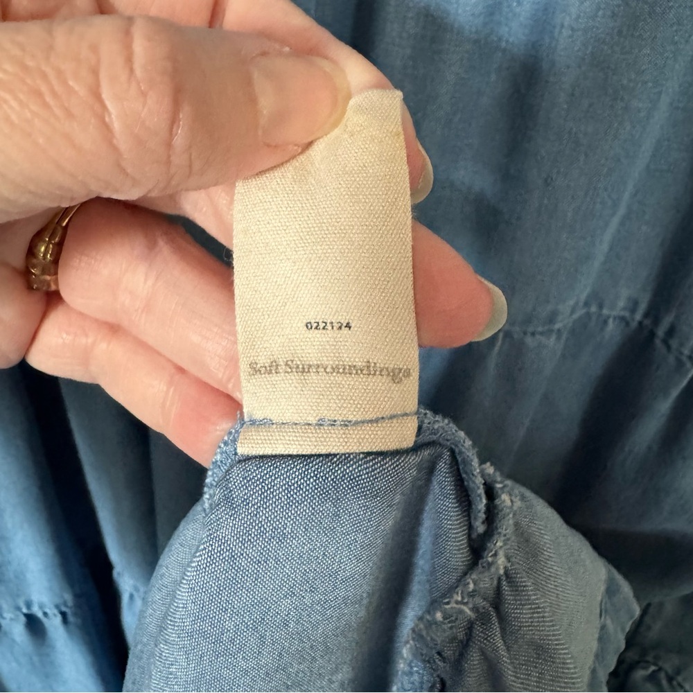 Soft Surroundings Kara Tiered Chambray Midi Dress Size Petite Medium Lyocell - Picture 5 of 14